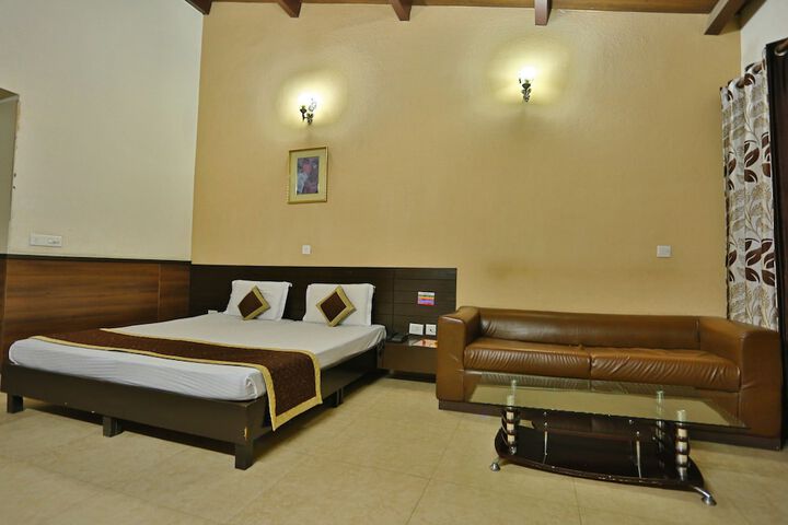 Room 10 of 46