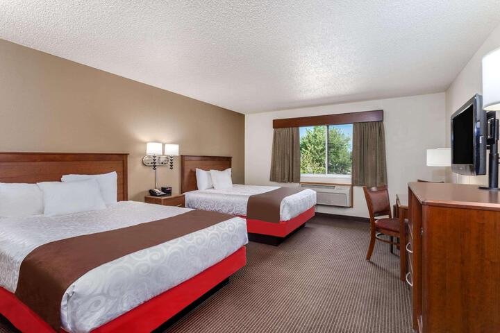 1 King Bed (11 of 13)