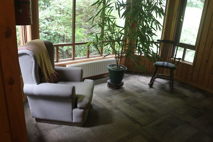 Room 10 of 31