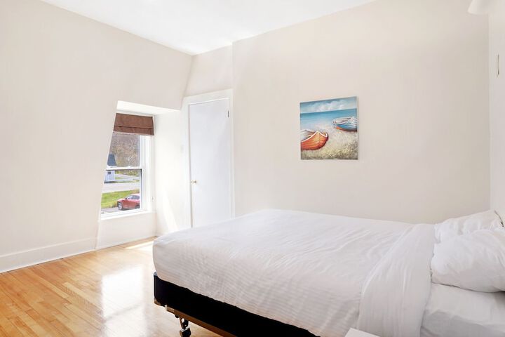 Room 9 of 50