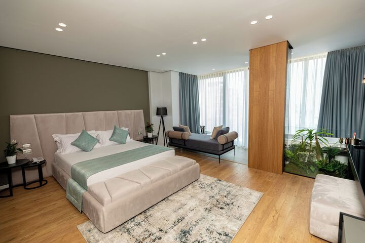 Room 20 of 107