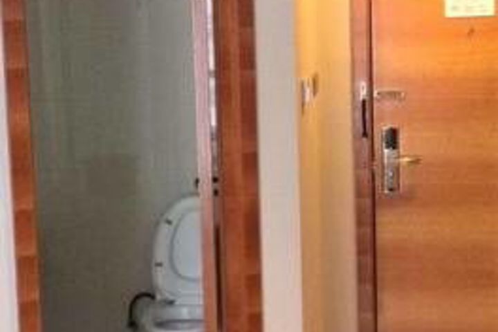 Room 72 of 137