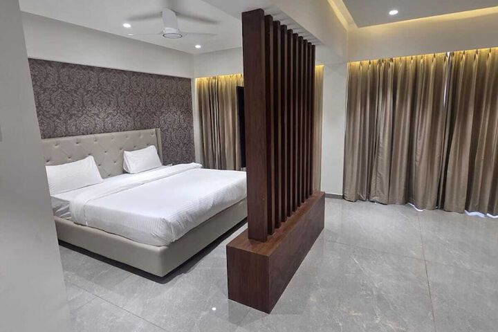 Room 3 of 31
