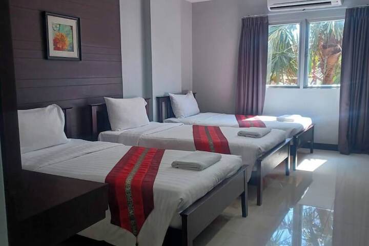 Room 14 of 36