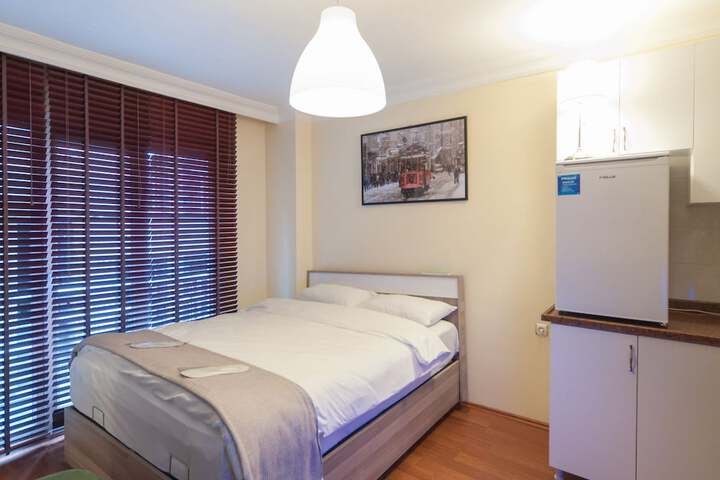 Room 14 of 27