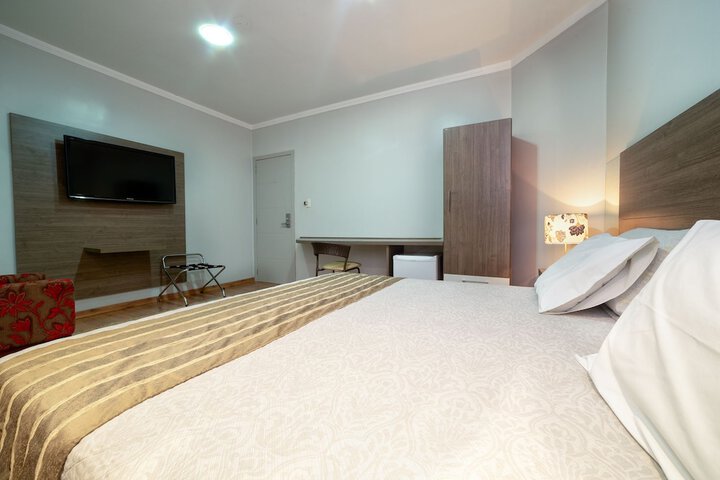 Room 14 of 48