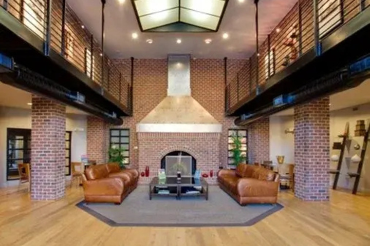 Photo of Marriott Execustay Carlyle Mill