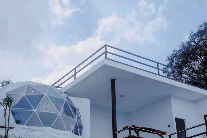 Hotel 85 of 111