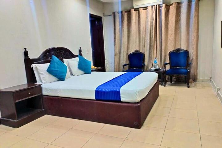 Quick continental Hotel - Jail Road