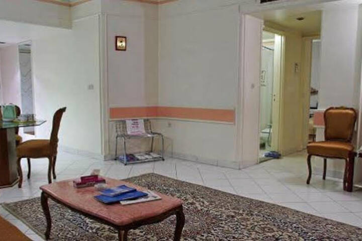 Room 2 of 6