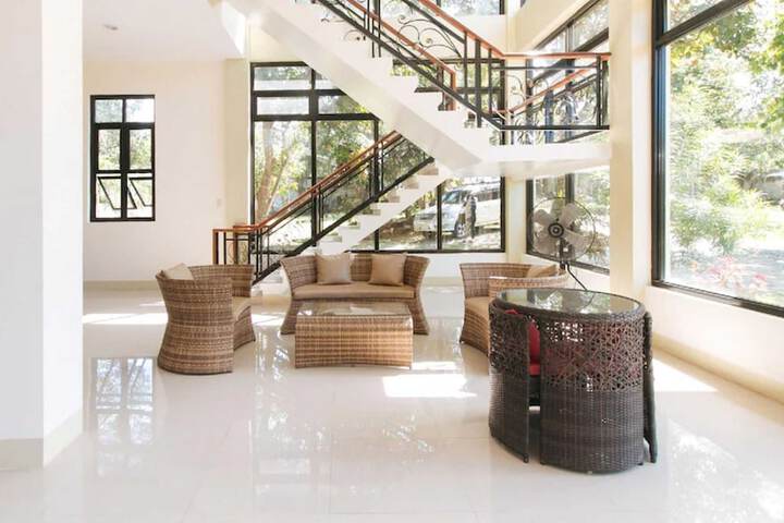 OYO 1152 Hotel Precious Garden Place