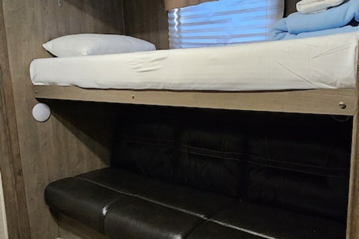 Room 53 of 313