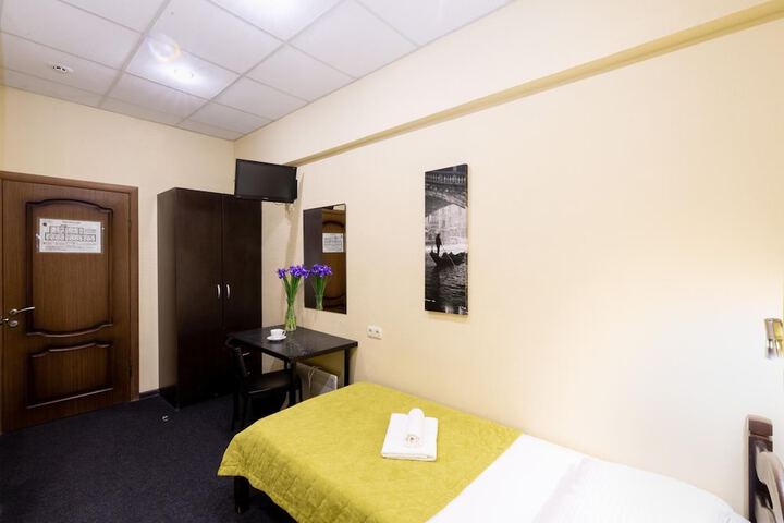 Room 41 of 63