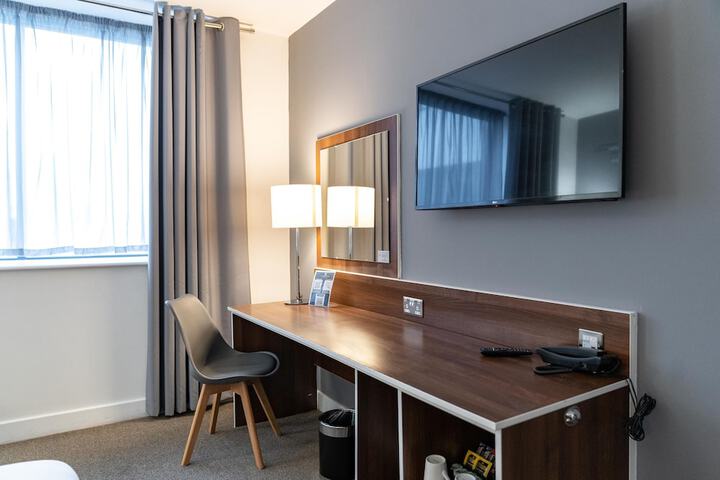 Room 35 of 42