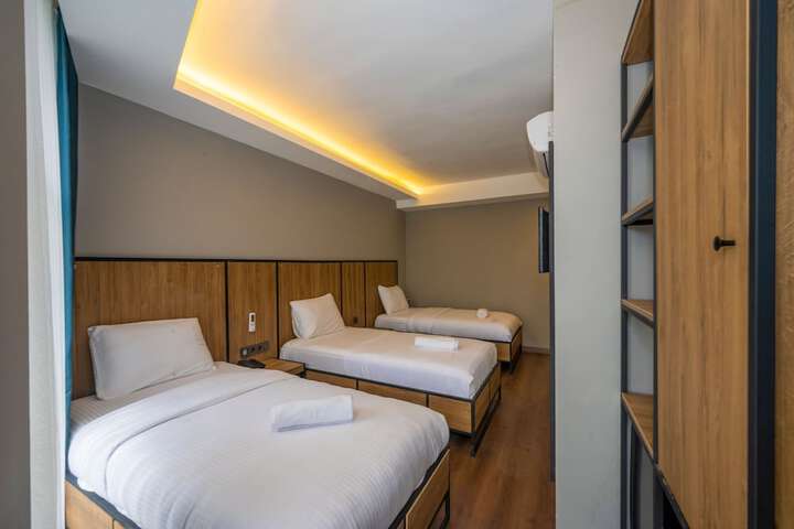 Room 76 of 88