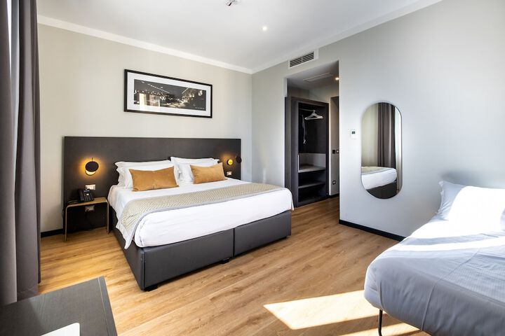 Room 41 of 104