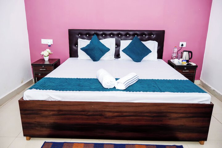 Room 4 of 6
