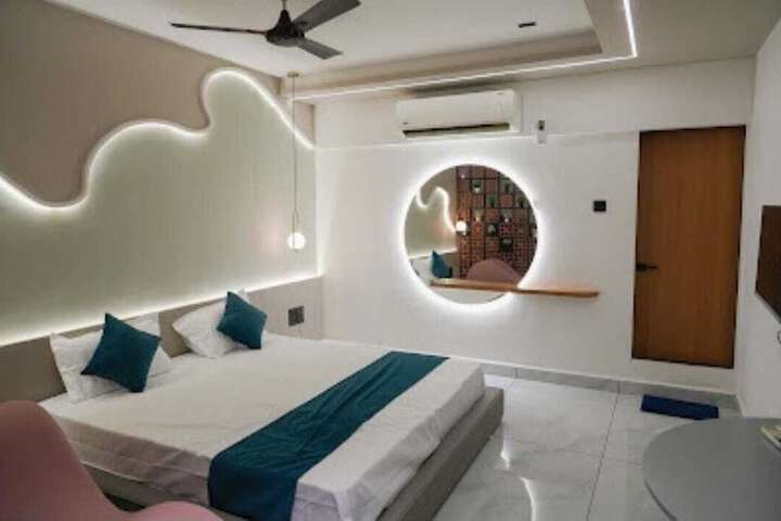 Room 6 of 20