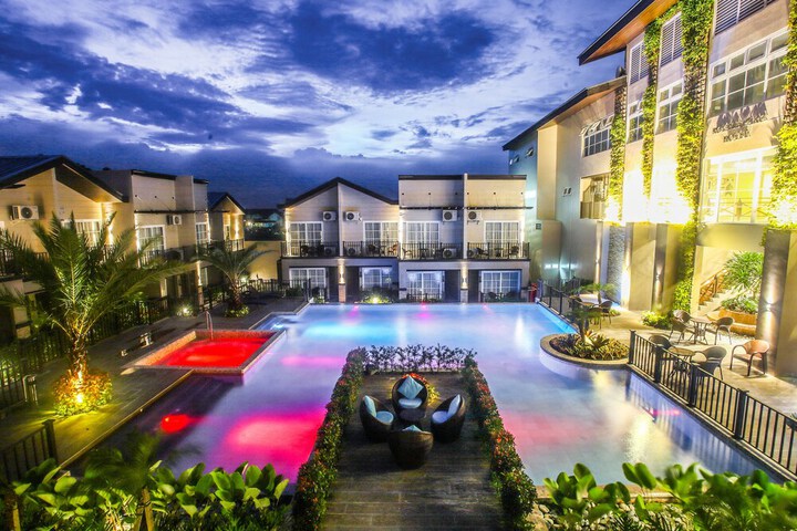 Pool 20 of 26
