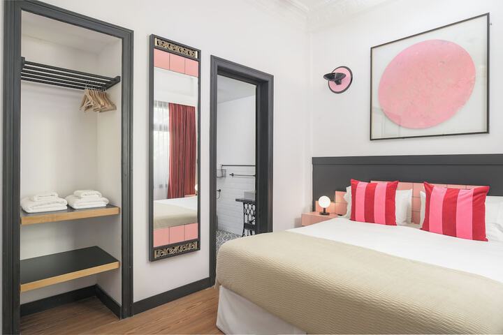 Room 35 of 79