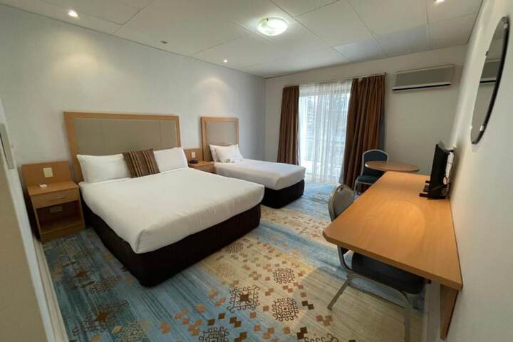 Room 16 of 52