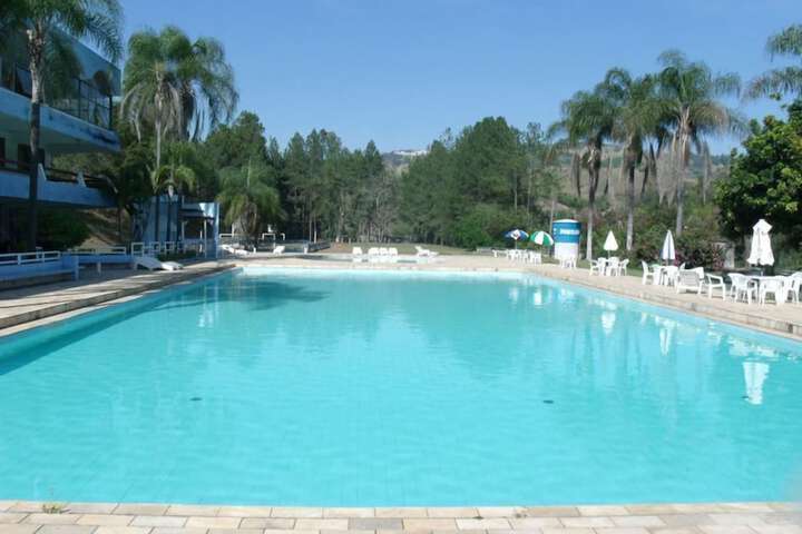 Pool 16 of 32