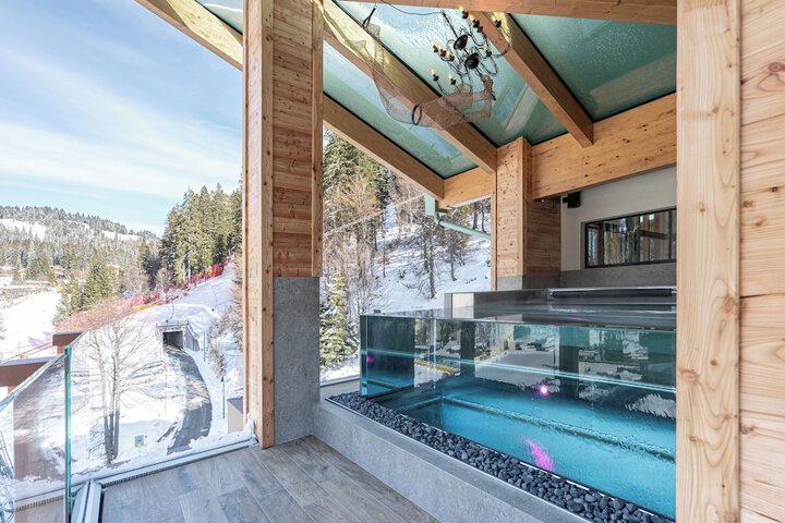 Pool 52 of 75