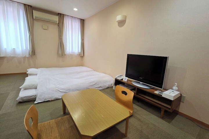 Room 37 of 82