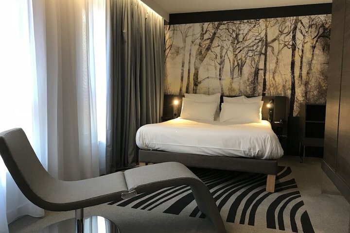 Room 3 of 81