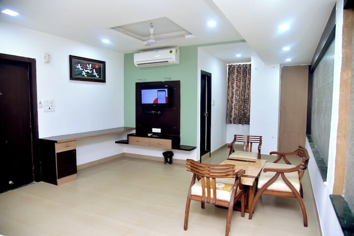 Room 26 of 37