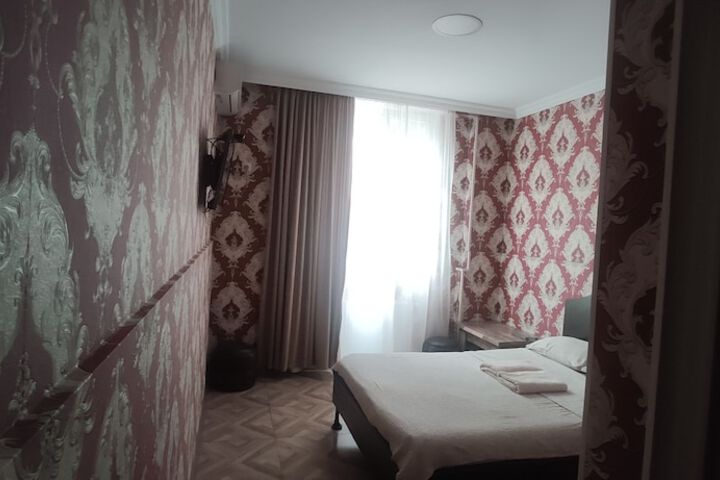 Room 6 of 26