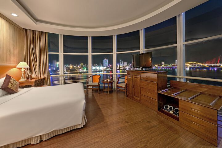 Room 9 of 59
