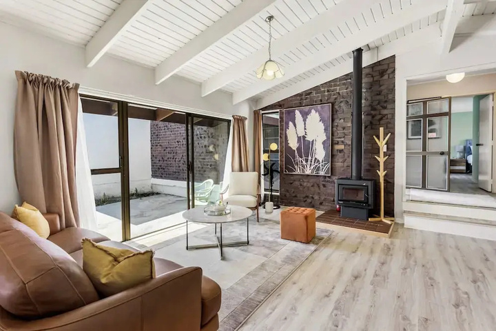Family Retreat close to City - Netflix
