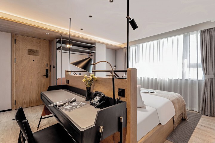 Room 32 of 101