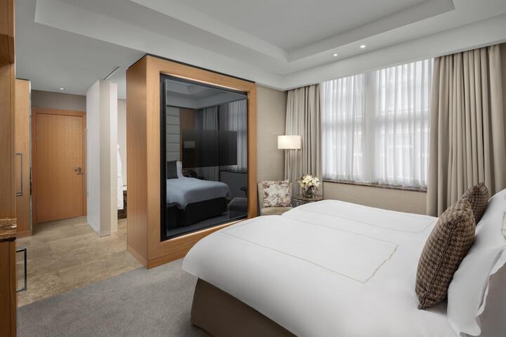 Room 41 of 114