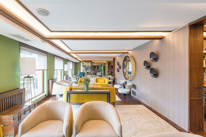 Guest Lobby