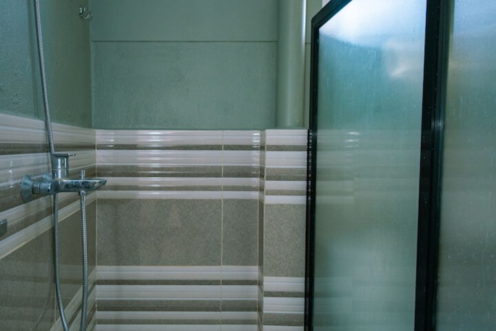 Room 14 of 90