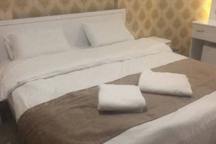 Room 2 of 7