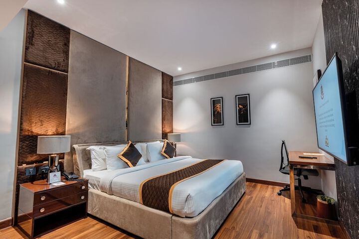 Room 9 of 39