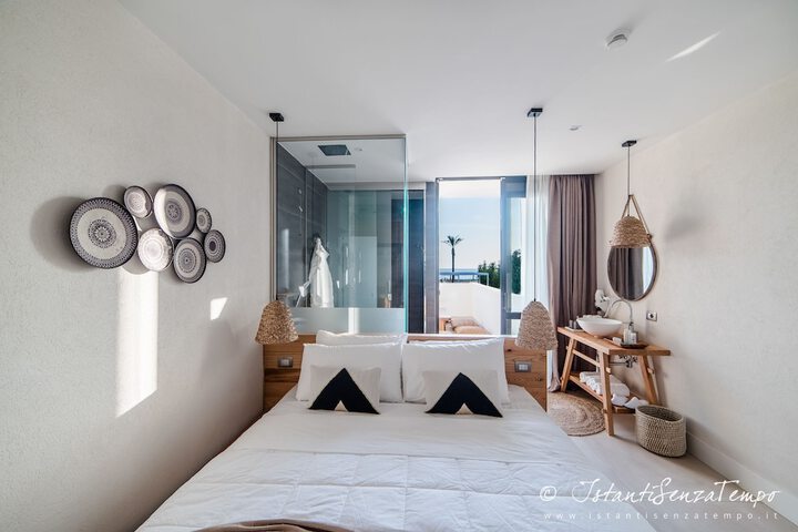 Room 20 of 104