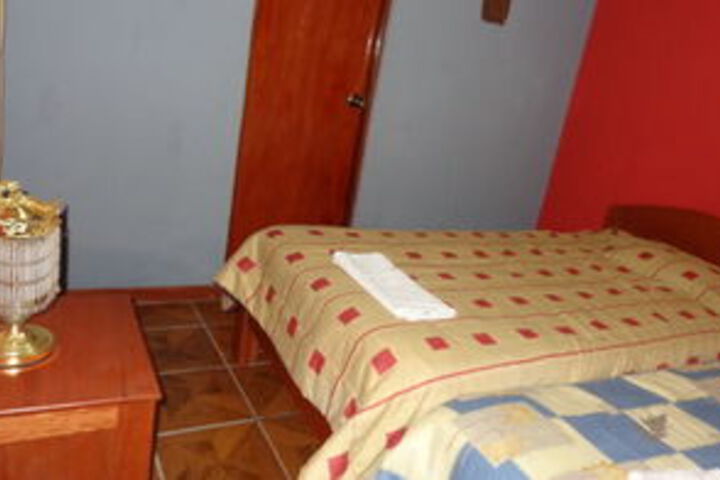 Room 25 of 39