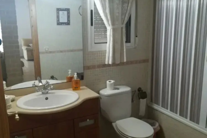 Room 8 of 14