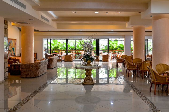 Hotel Interior 4 of 31