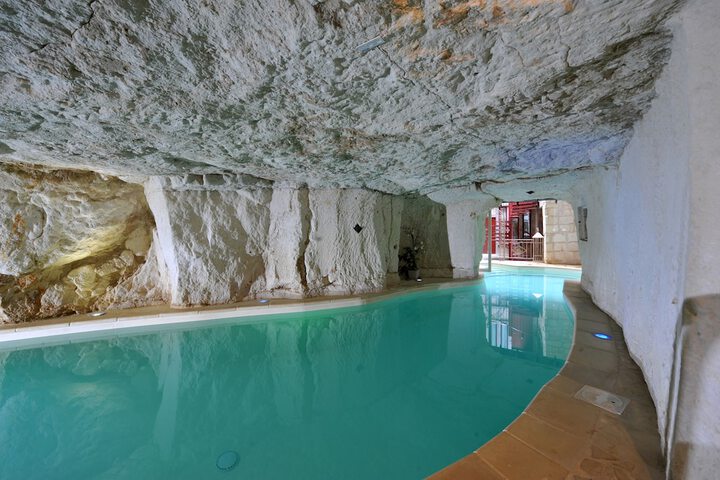 Pool 28 of 41