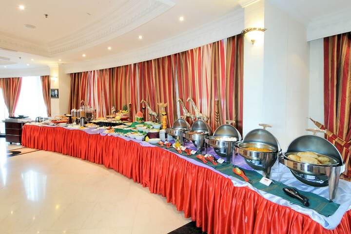 Dining 40 of 71