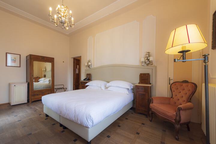 Room 43 of 140