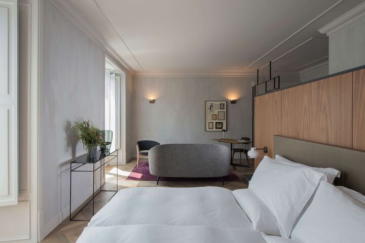 Room 33 of 128