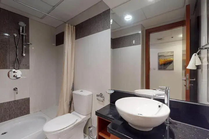 Room 8 of 24