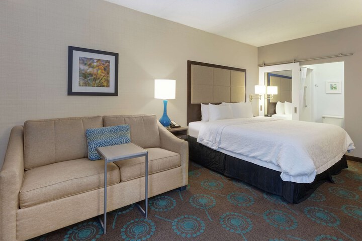 1 King Bed (7 of 36)