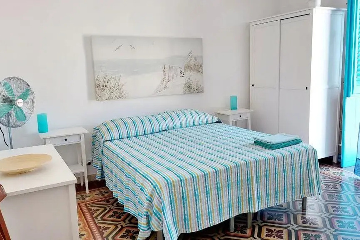 Room 3 of 15